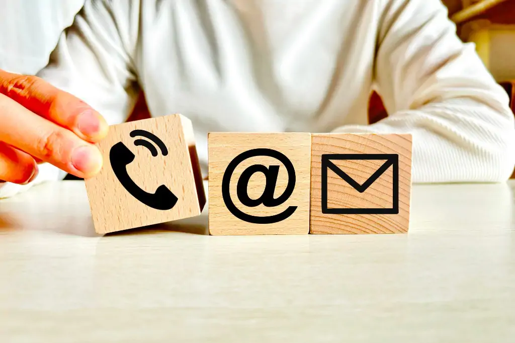 電話・メール・お問い合わせのイメージ