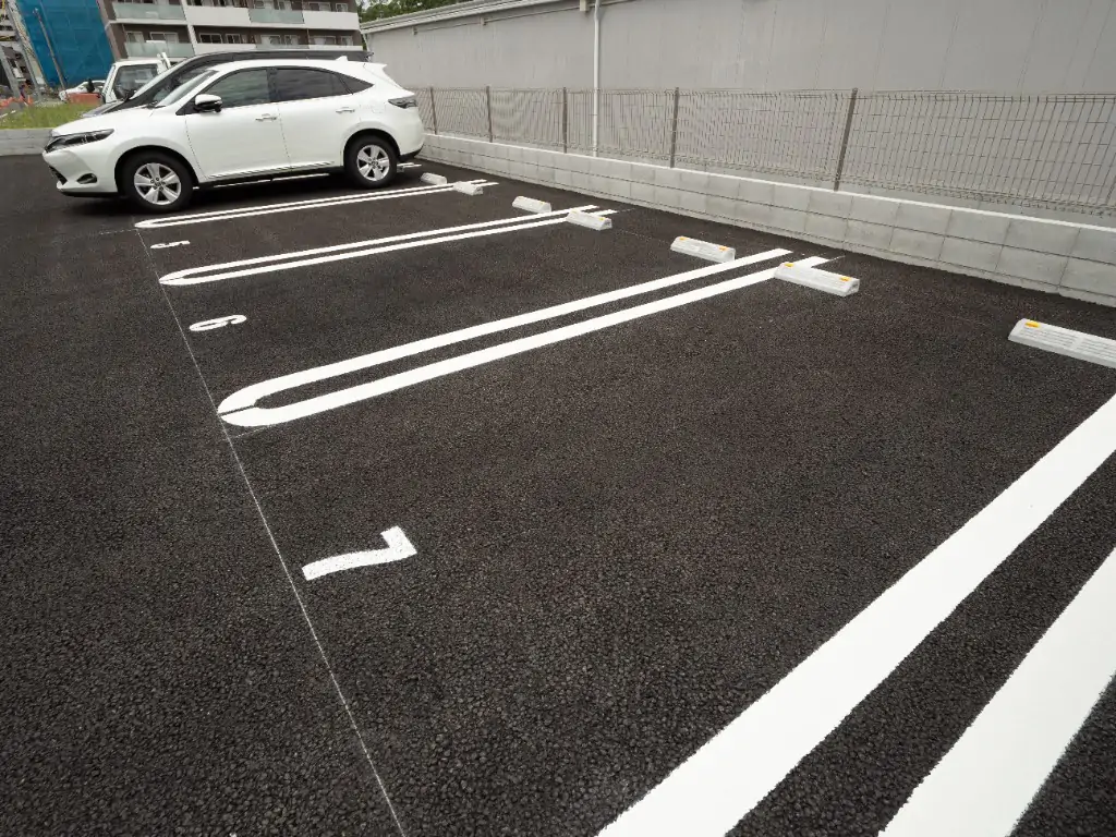 クリニックの駐車場（区画番号付き）